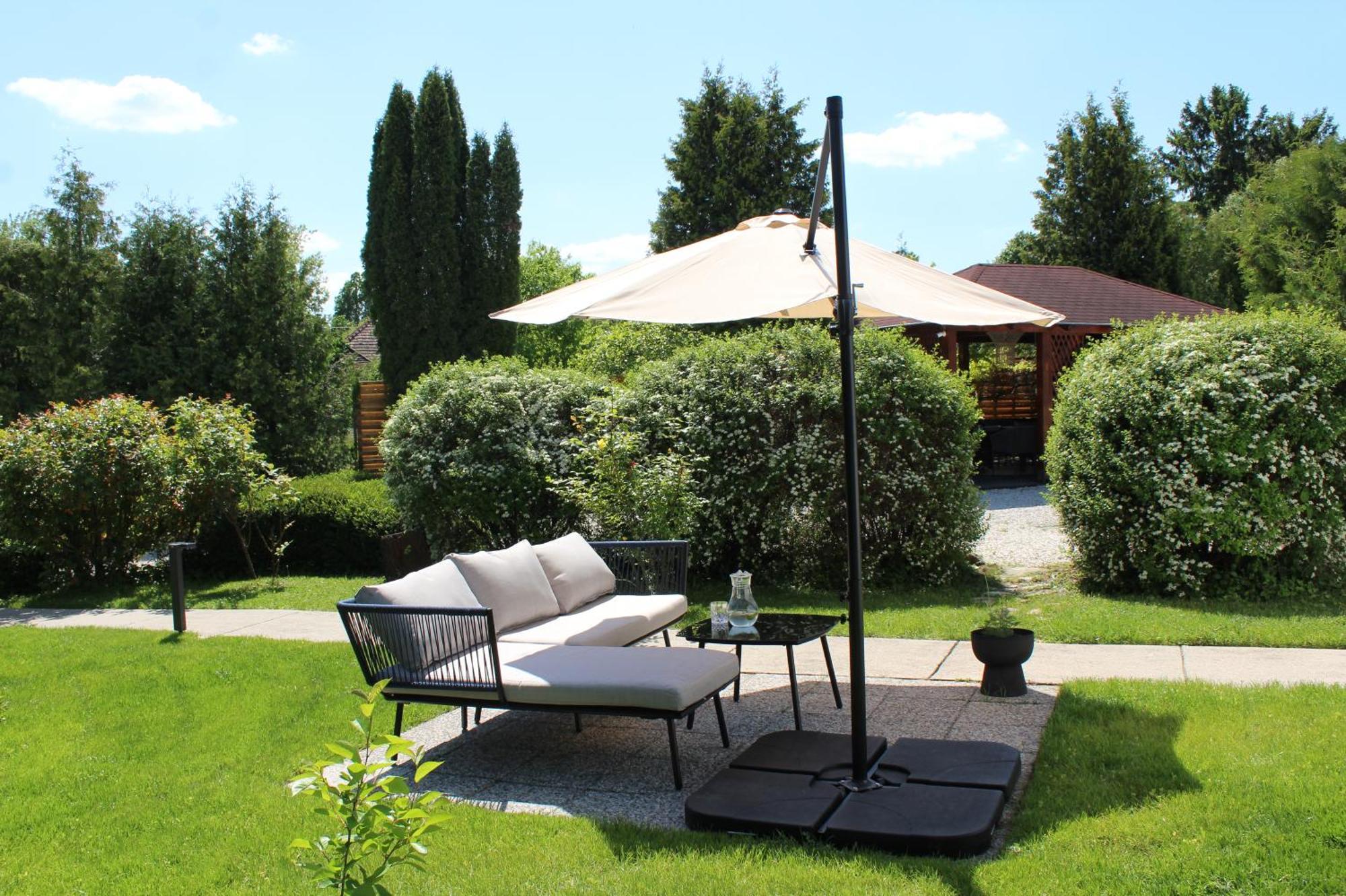 The Secret Garden - Keszthely Bed & Breakfast Exterior photo