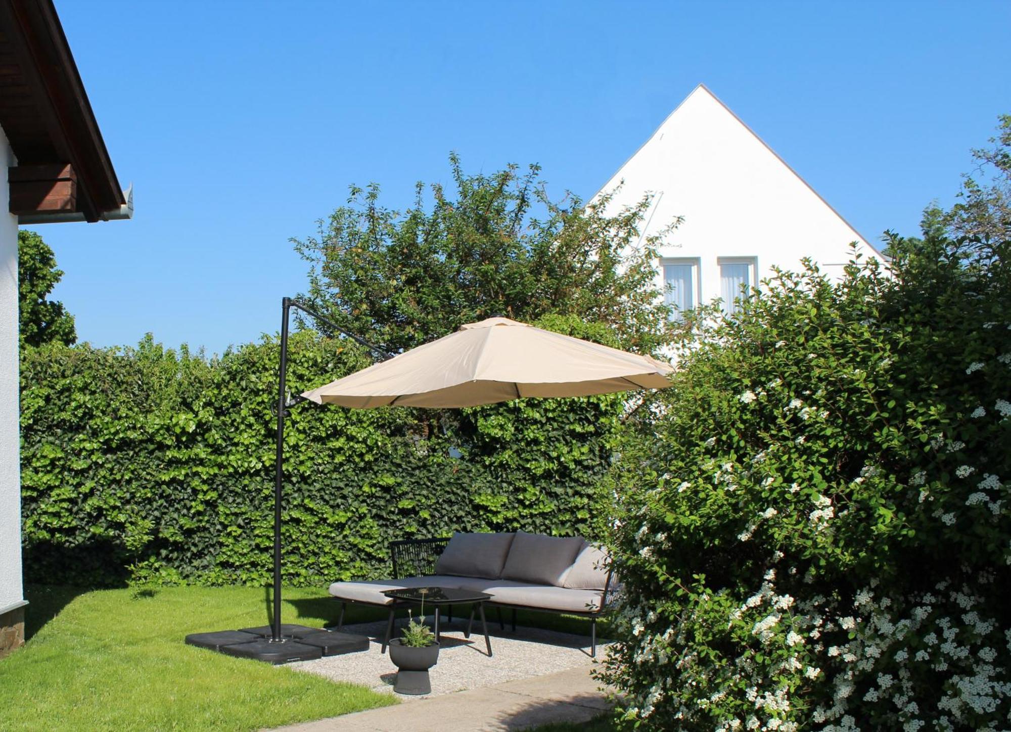 The Secret Garden - Keszthely Bed & Breakfast Exterior photo